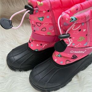 Girls snow boots size 2